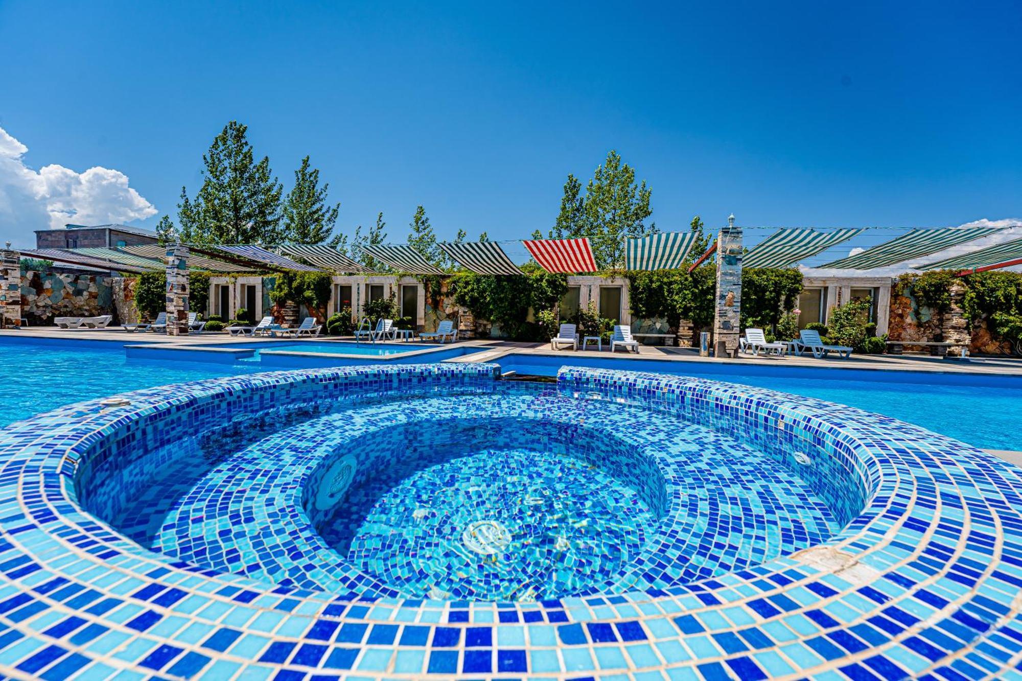 Maria Resort Sevan Buitenkant foto