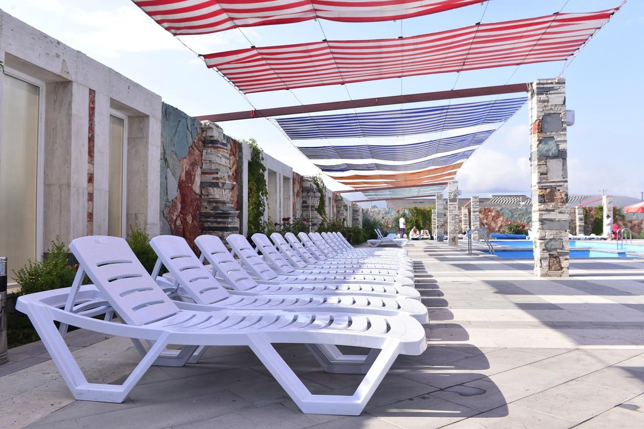 Maria Resort Sevan Buitenkant foto